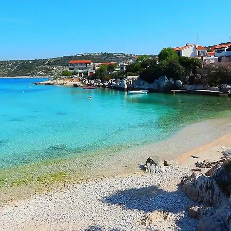 2 Bedroom Cozy In Appartement Rogoznica (Sibenik-Knin)