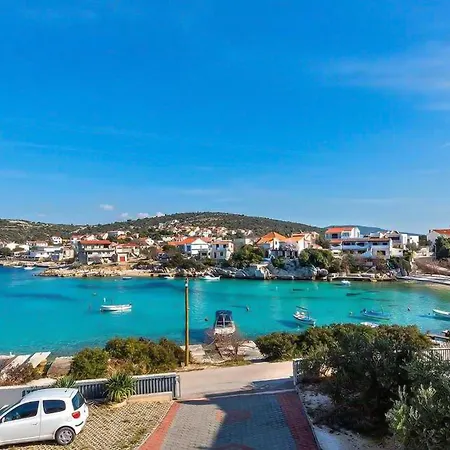 2 Bedroom Cozy In Rogoznica (Sibenik-Knin)