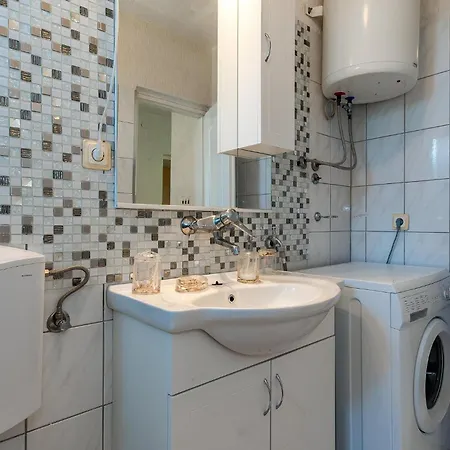 Appartement 2 Bedroom Cozy In