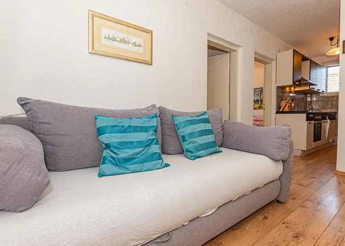 2 Bedroom Cozy In Apartamento