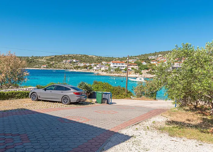 Apartamento 2 Bedroom Cozy In *