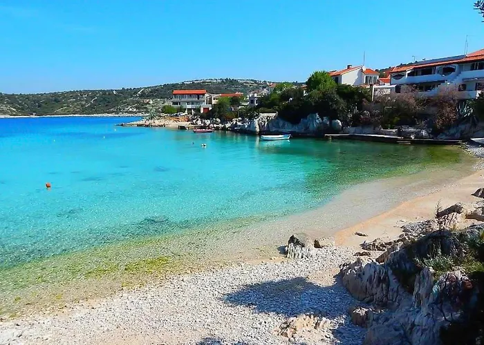 2 Bedroom Cozy In Apartamento Rogoznica (Sibenik-Knin)