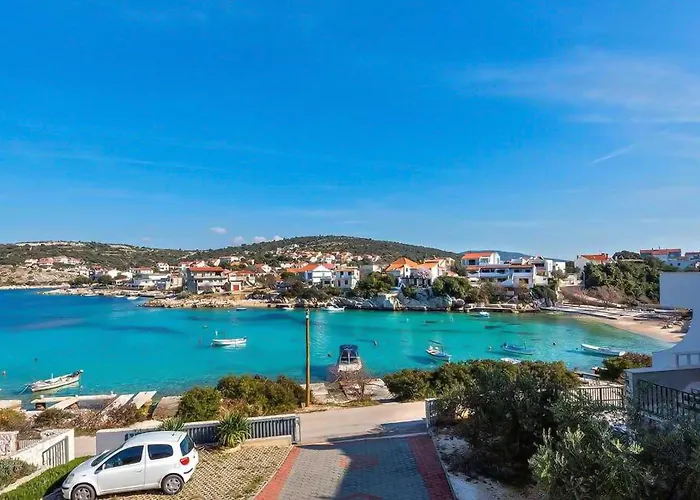 2 Bedroom Cozy In Rogoznica (Sibenik-Knin)