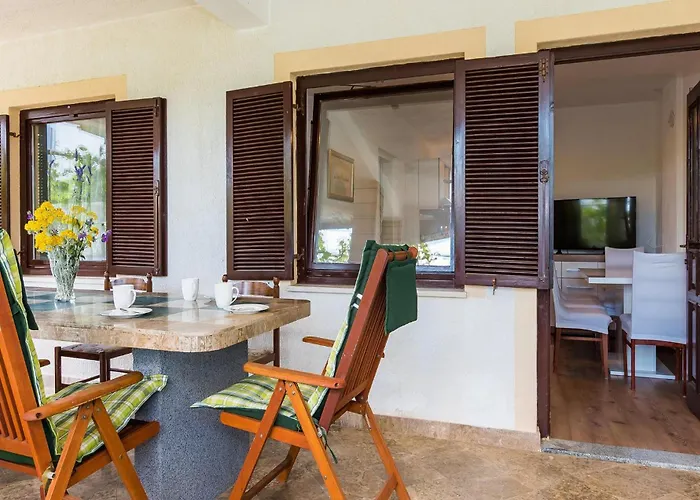 Apartamento 2 Bedroom Cozy In Rogoznica (Sibenik-Knin)